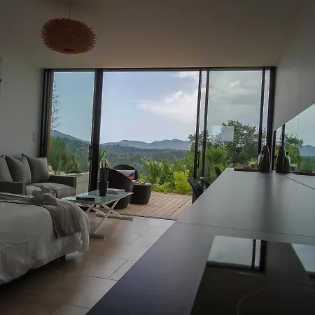 White * Digne-les-Bains